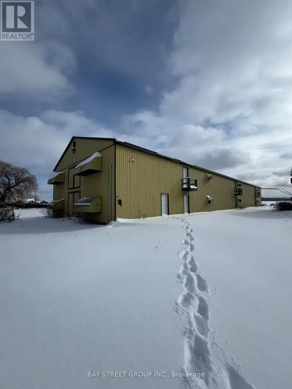 Barn 4 - 641 Canal Road, Bradford West Gwillimbury